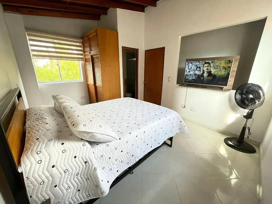 Two-Floor Aparment, Spacious And Quiet Sabaneta